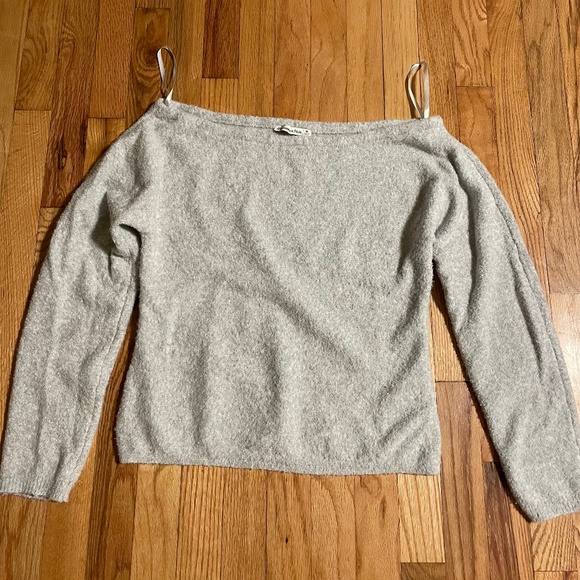 Abercrombie Boucle Off-The-Shoulder Sweater - Picture 1 of 4